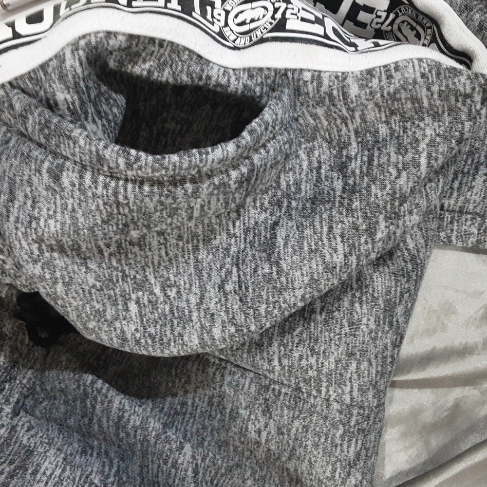 Sweats - Picture 6 of 8
